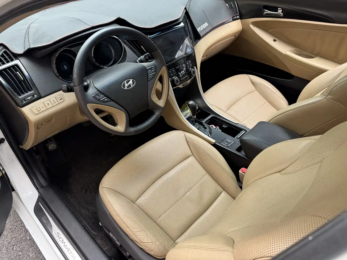 Hyundai Sonata 2011 2.0L Auto Supreme Edition фото 9