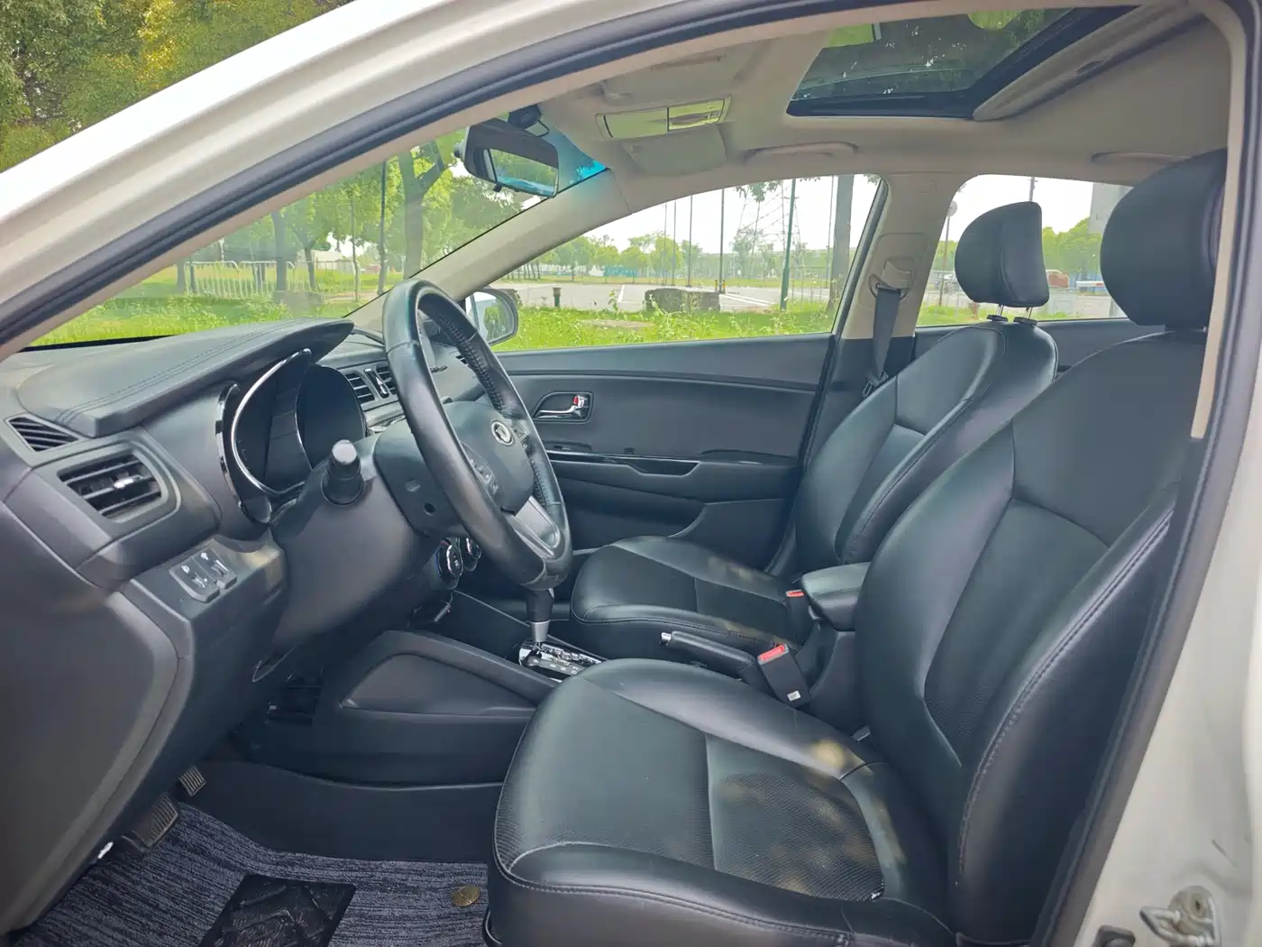 Kia K2 2012 Model Sedan 1.6L AT Premium ECO фото 10