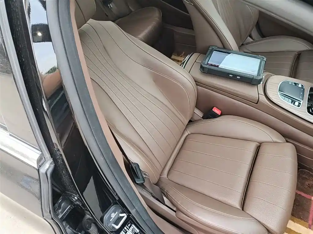 Mercedes-Benz E-Class New Energy 2022 Facelift E 350 e L Plug-in Hybrid Sedan фото 25