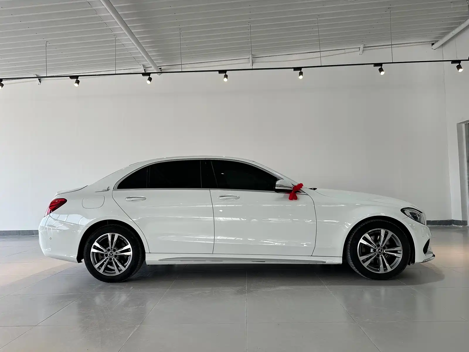 Фото 8 - Mercedes-Benz C-Class