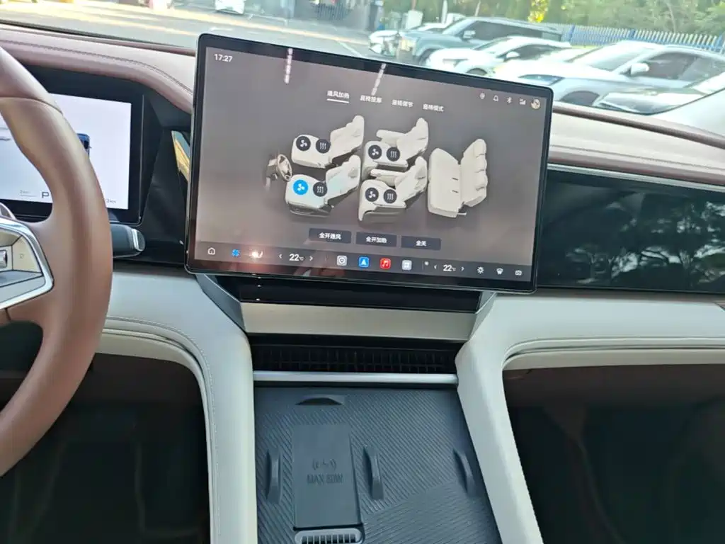 BYD Xia 2025 2025 DM-i 1.5T 180km Surpass Edition