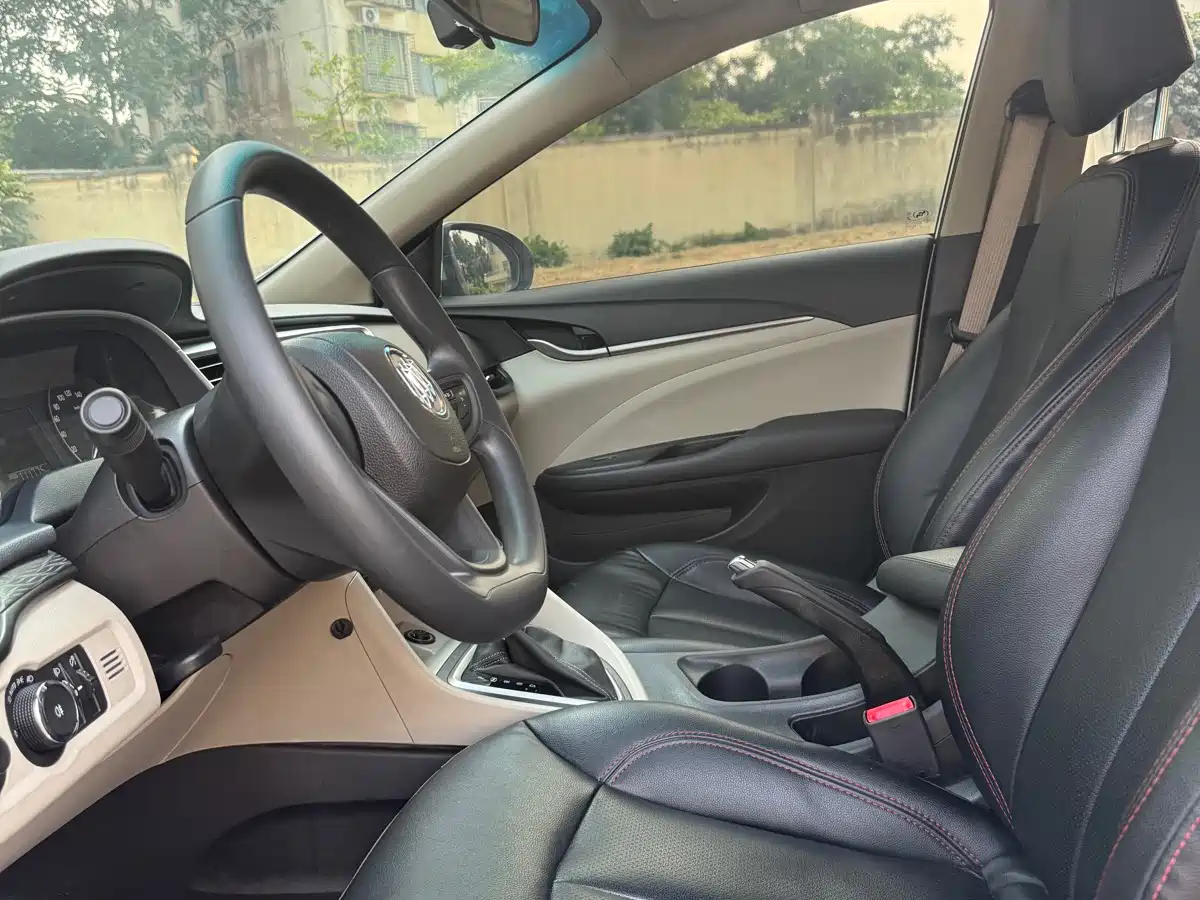 Buick Excelle 2019 15T DCT Progressive Type China VI фото 4