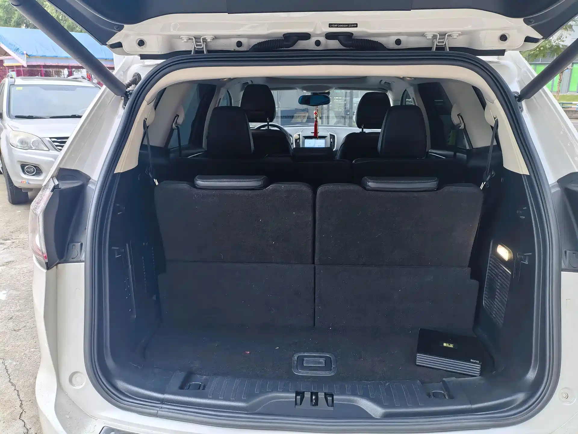 Фото 11 - Ford Edge