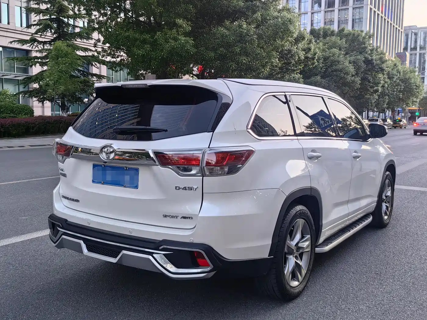 Toyota Highlander 2015 2.0T AWD Luxury Edition 7-seater фото 4