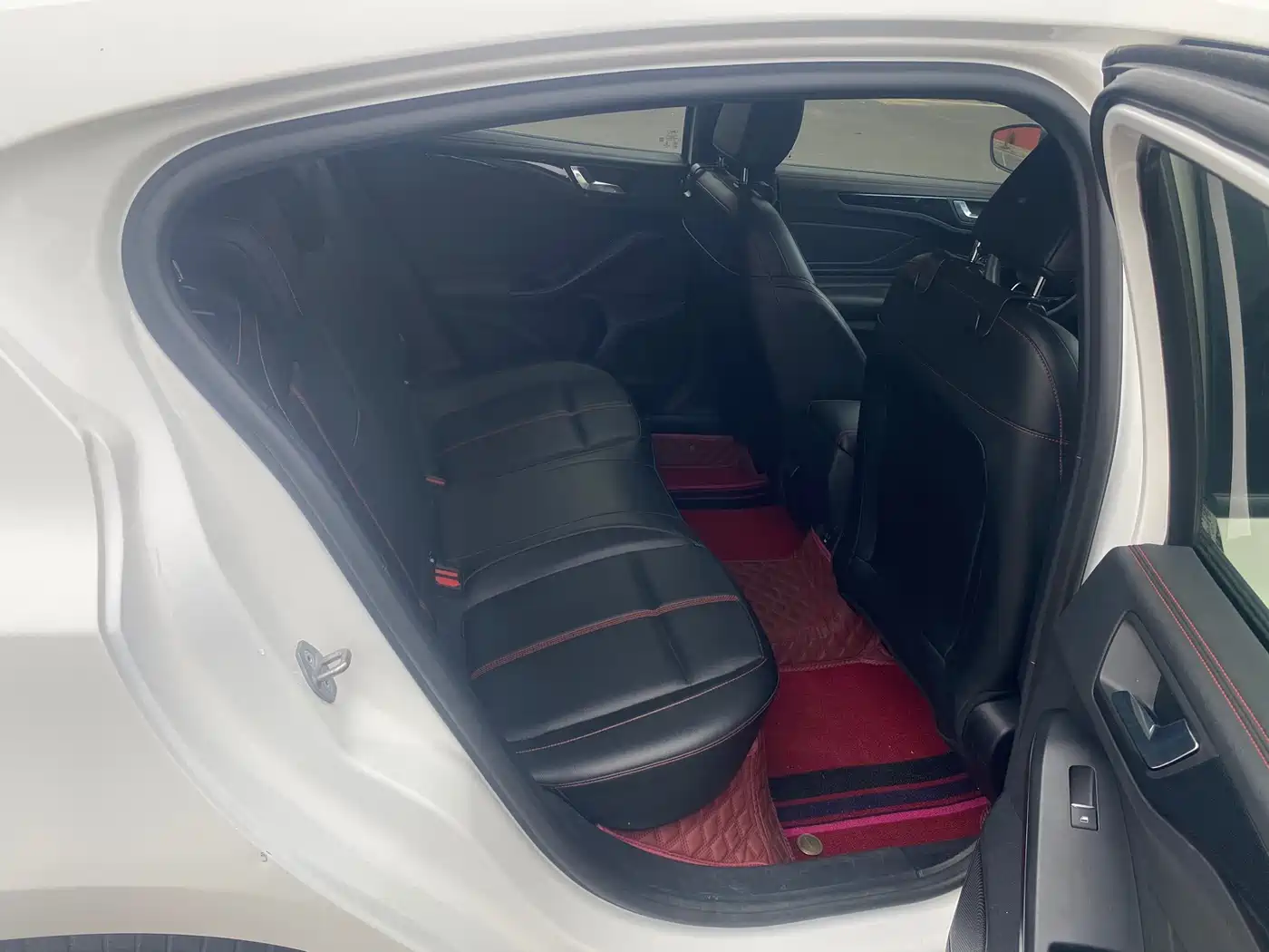 Ford Focus 2022 2022 Hatchback EcoBoost 180 Automatic ST Line