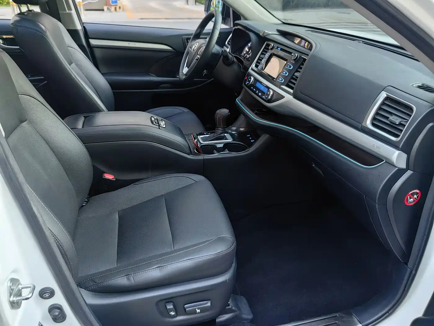 Toyota Highlander 2015 2.0T AWD Luxury Edition 7-seater фото 19
