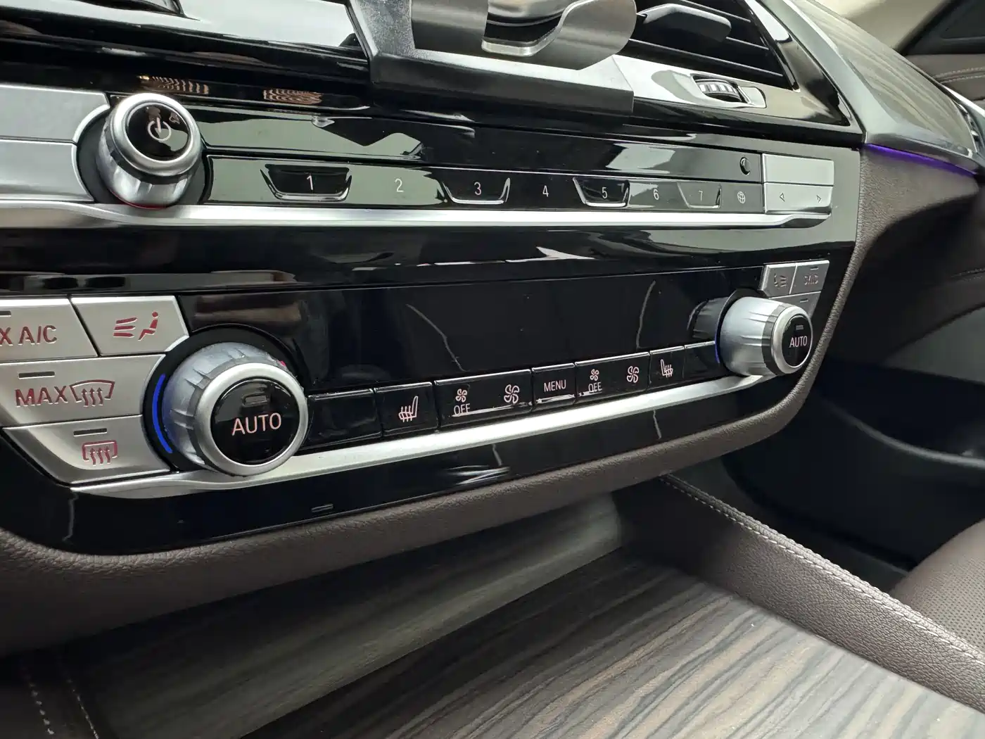 BMW 5 Series 2021 530Li Leading Luxury Package фото 21