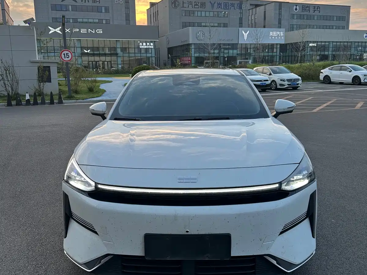 Geely Galaxy Galaxy L6 2025 2025 EM-i 140km Explorer+ Edition