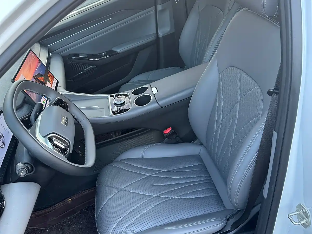 Geely Galaxy Galaxy L6 2025 2025 EM-i 140km Explorer+ Edition