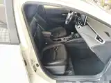 Фото 25 - Toyota Corolla