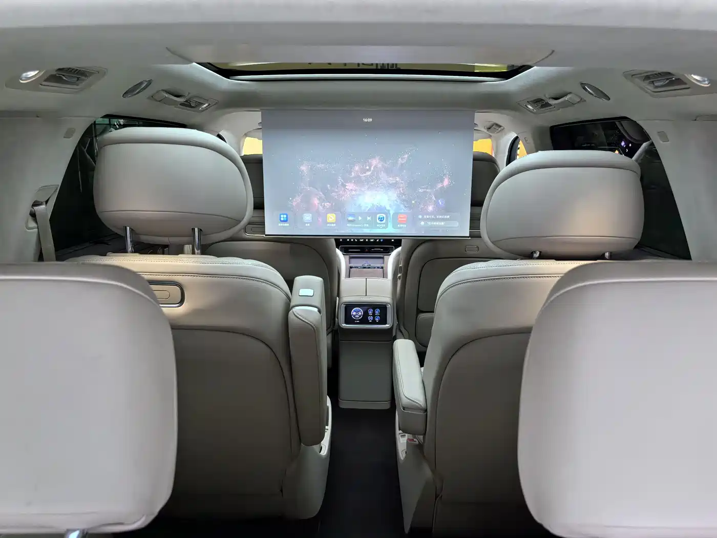 AITO Wenjie AITO M9 2025 Pure Electric Ultra 100kWh 6-Seater фото 10