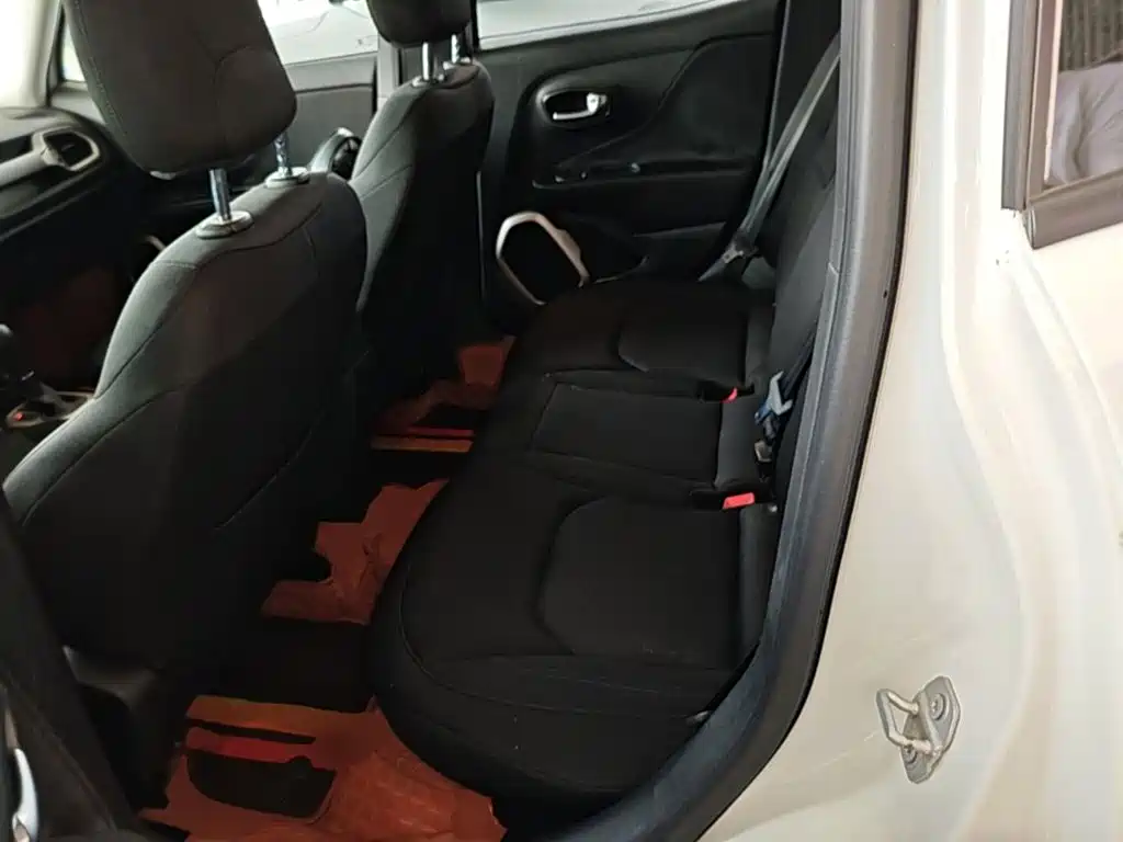Jeep Renegade 2019 2018 Connected Large Screen Edition 180T Automatic High Energy