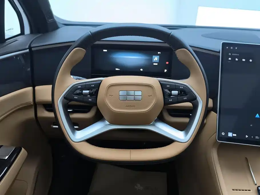 Geely Galaxy Galaxy L7 2025 2025 EM-i 115km Explorer+ Edition