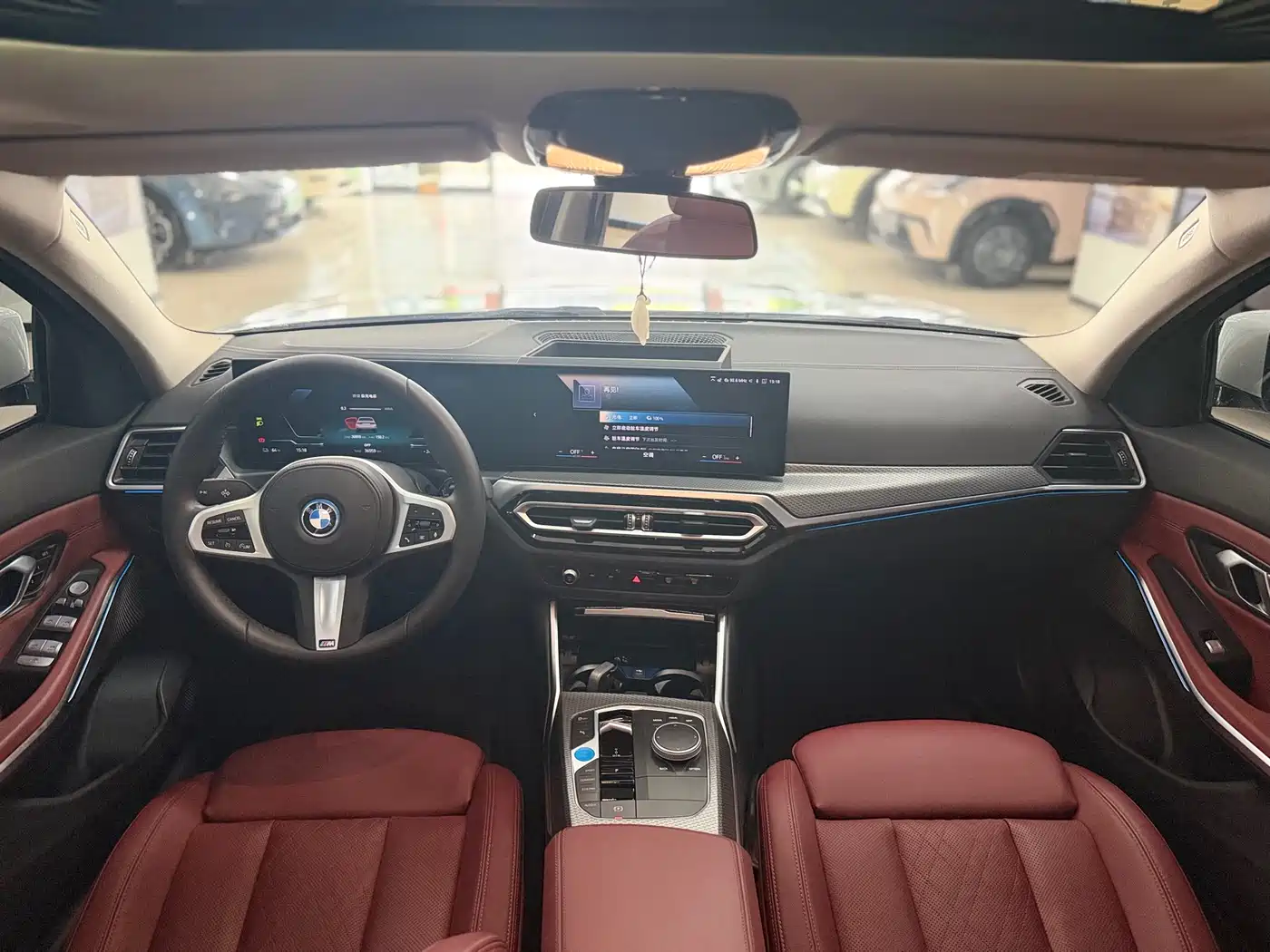 BMW i3 2022 eDrive 35 L фото 9