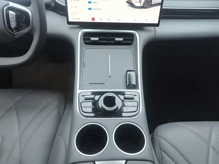 Geely Galaxy Galaxy L6 2025 2025 EM-i 140km Starship Edition