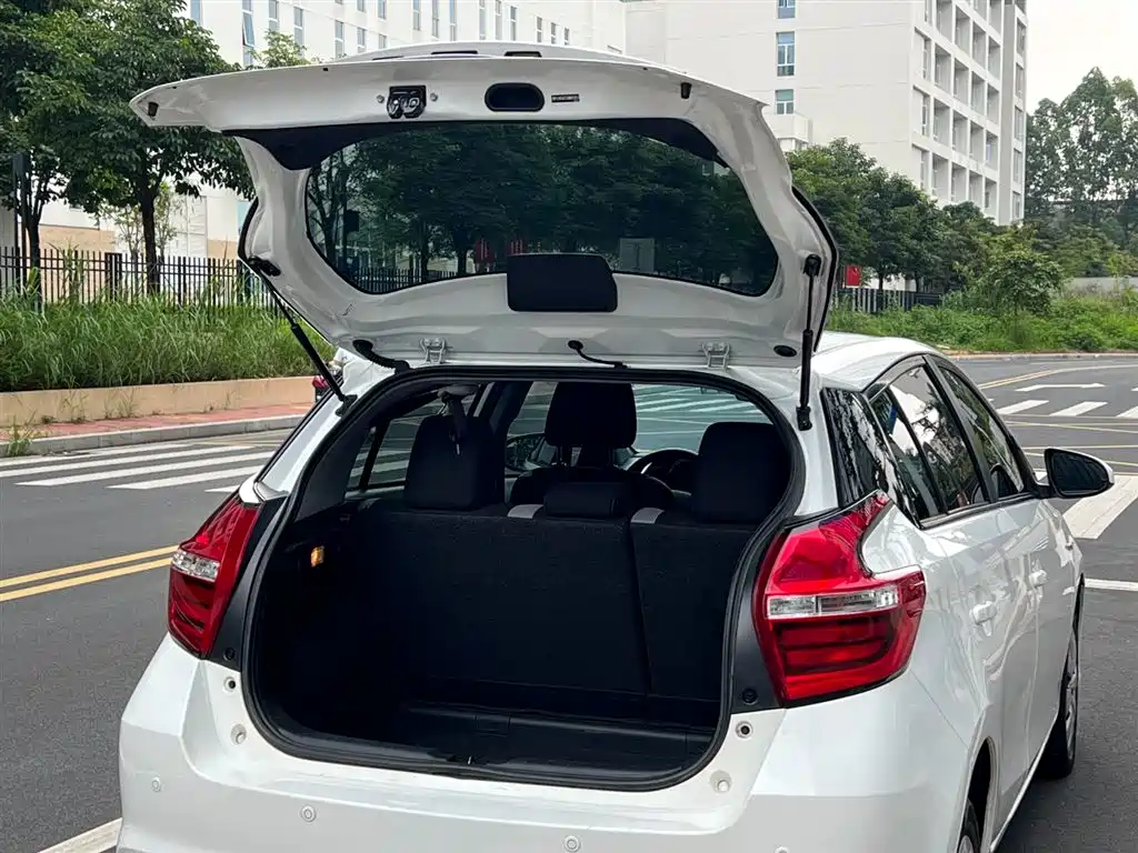 Toyota YARiS L Zhi Xuan 2021 1.5L CVT Leading Edition фото 28
