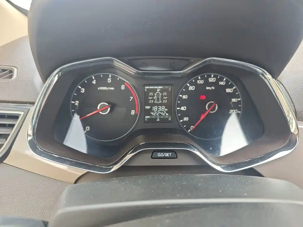 Baojun 310W 2019 2017 1.5L Manual Fashion Edition (China V)