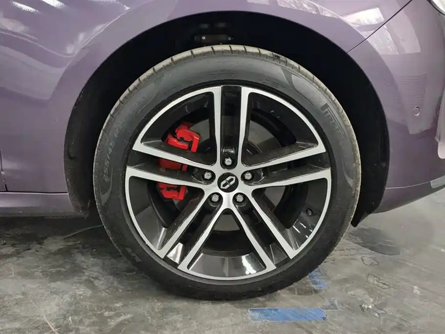 AITO Wenjie AITO M5 2025 Extended Range Ultra AWD фото 6