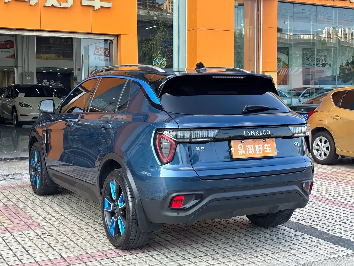 Lynk & Co 01 2017 2.0T 2WD Pro Shine Edition фото 6
