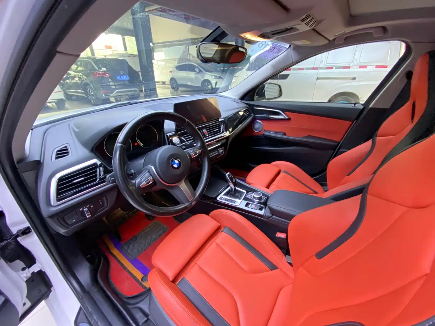 BMW 1 Series 2022 125i M Sport Shadow Edition фото 4