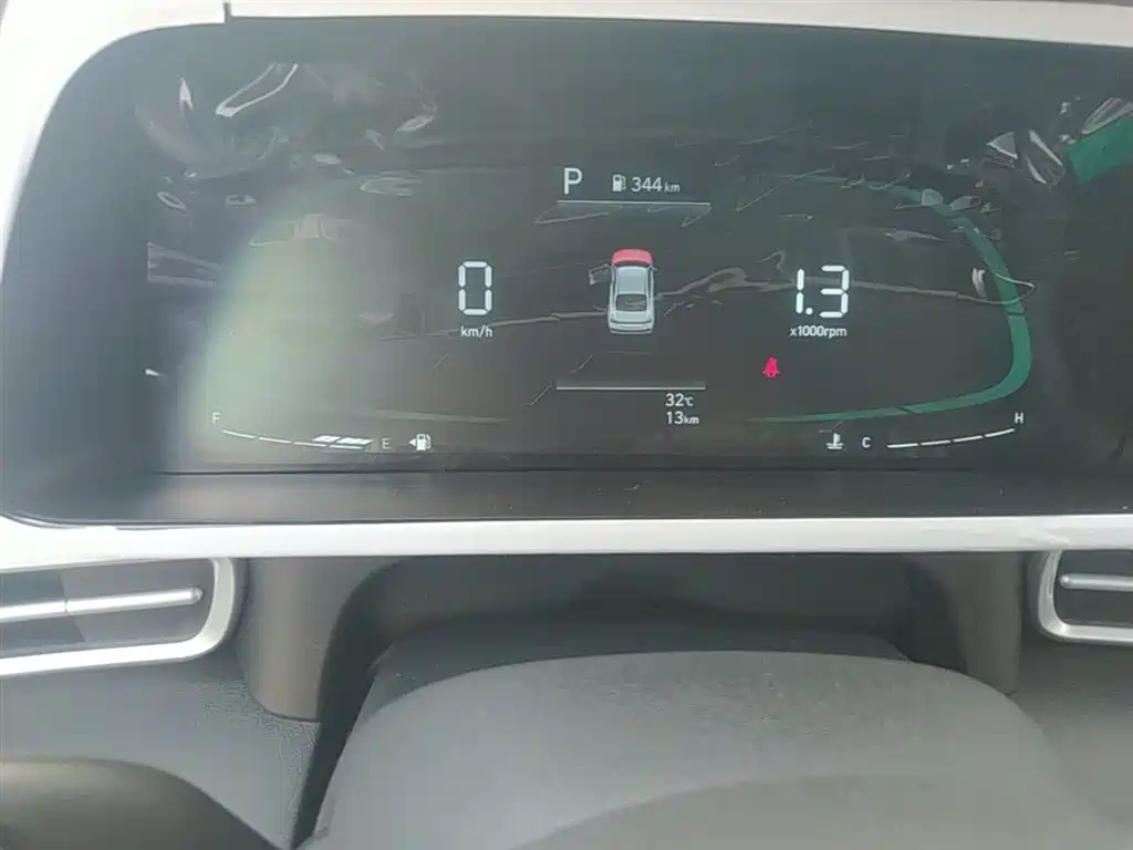 Hyundai Elantra 2023 1.5L CVT GLX Elite Edition фото 12