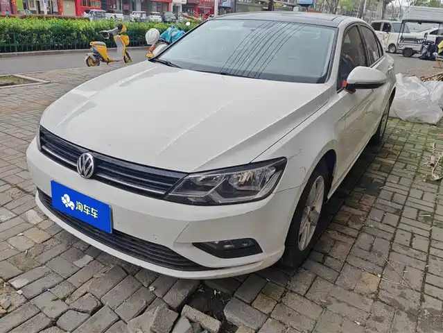 VOLKSWAGEN LINGDU