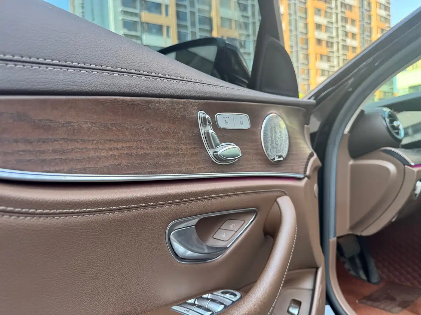 Mercedes-Benz E-Class 2022 Second Facelift E 300 L Luxury фото 5