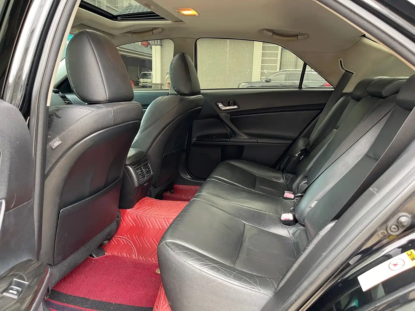 Toyota Reiz 2010 2.5V Elegance Elite Edition фото 10