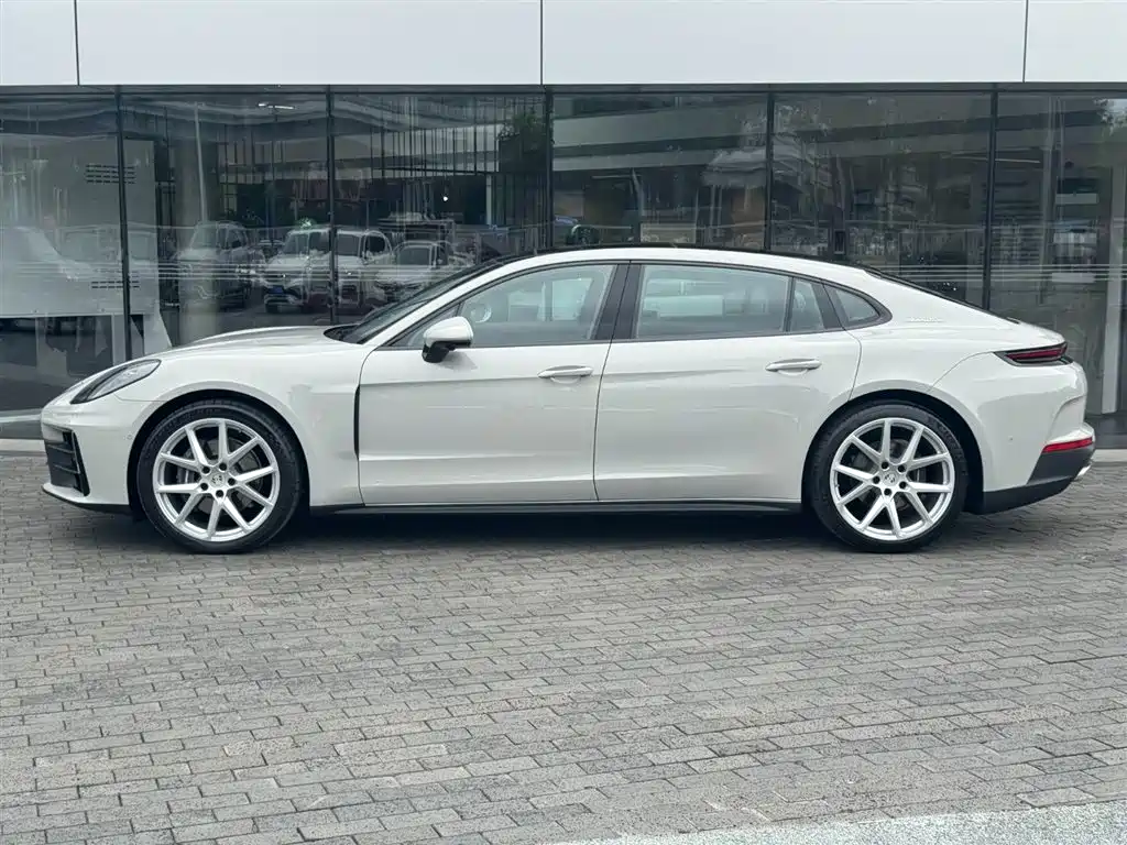 Porsche Panamera 2024 Panamera Executive Long Wheelbase 2.9T фото 2