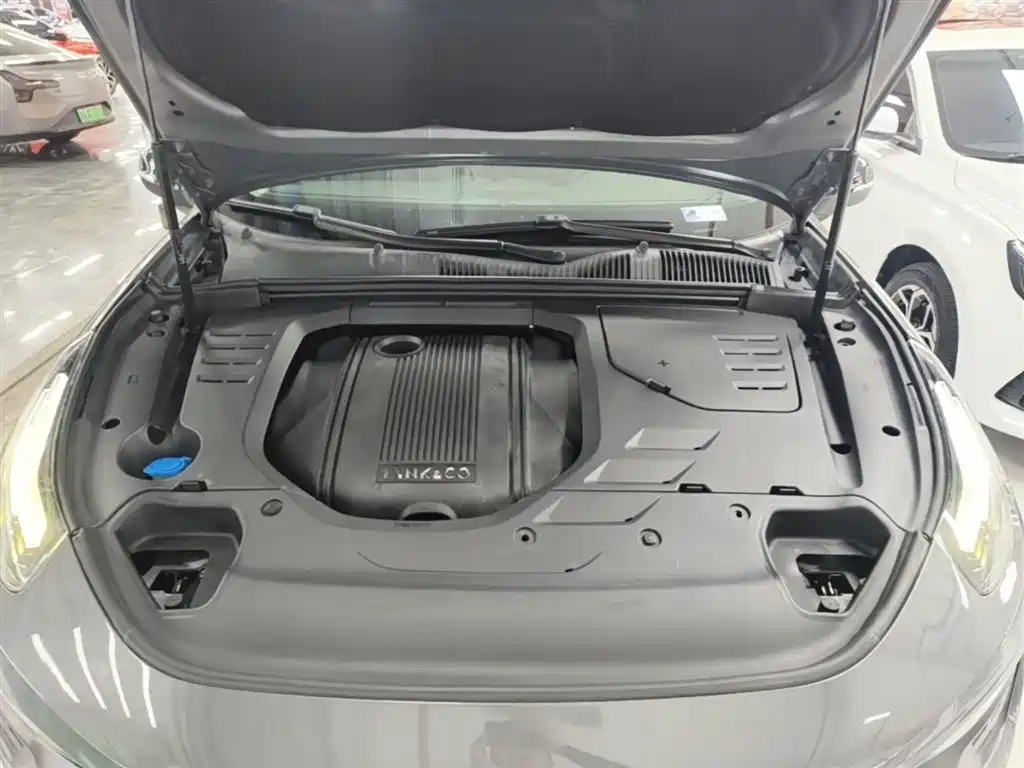 Lynk & Co 02 2018 Model 1.5T DCT 2WD Yao Pro Edition China V фото 20