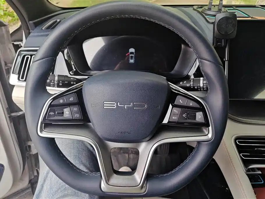BYD Song PLUS PHEV 2024 Glory Edition DM-i 150km Flagship PLUS фото 15