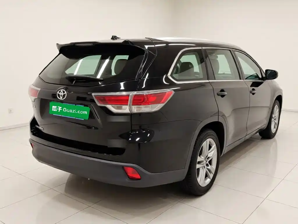 Фото 6 - Toyota Highlander