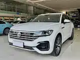 Фото 1 - Volkswagen Touareg