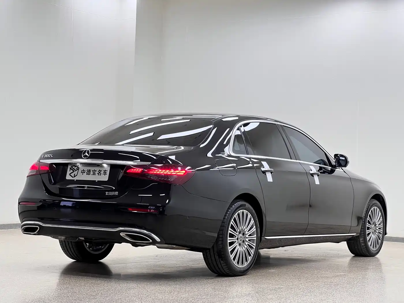 Mercedes-Benz E-Class 2022 E 300 L Luxury фото 6