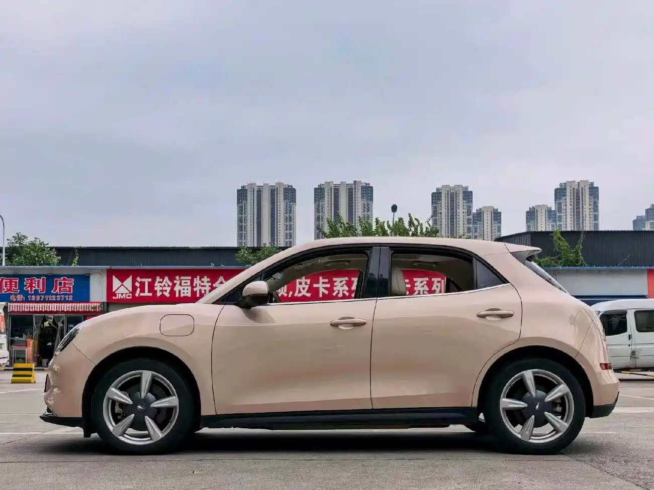 Ora Good Cat 2022 2022 400km Standard Range Luxury LFP