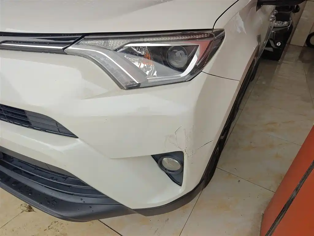 Toyota RAV4 Rongfang 2016 2.0L CVT 2WD Trend (China V) фото 18