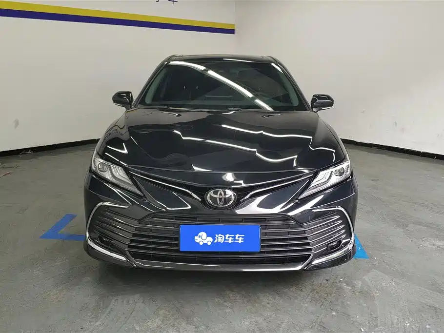 Toyota Camry 2021 2.0G Luxury Edition фото 2