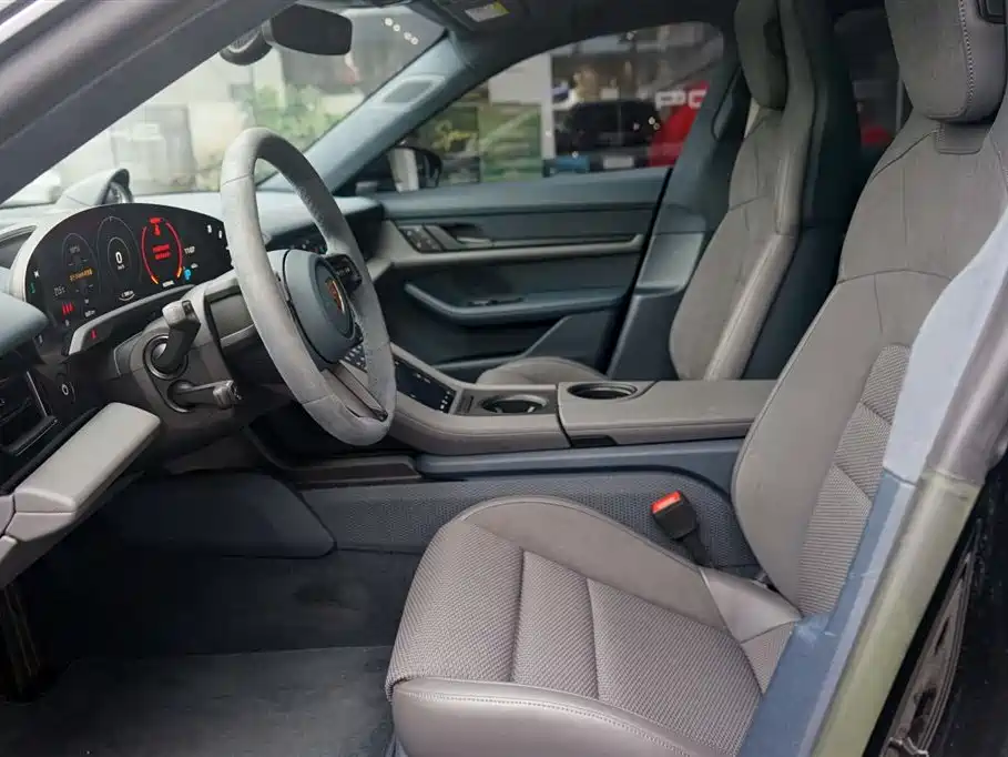 Porsche Taycan 2022 Taycan 4S Cross Turismo фото 10