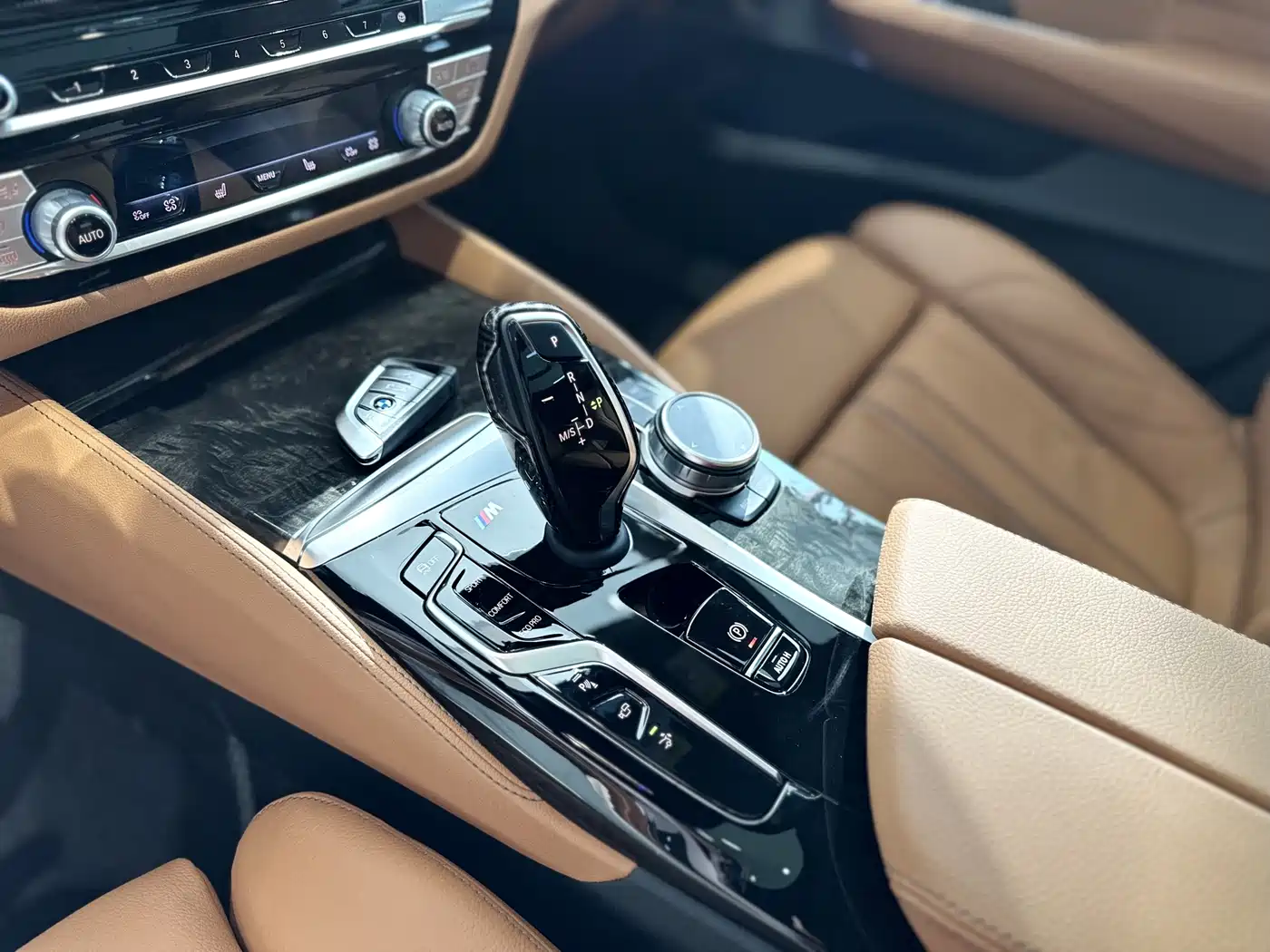 BMW 6 Series GT 2024 630i M Sport Ultimate Package фото 7