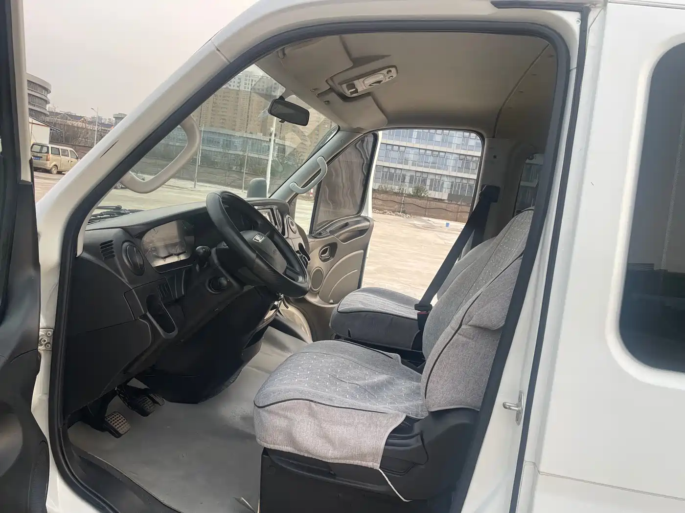 Iveco Daily 2020 Model 3.0T 30th Anniversary Manual All-round Edition F1C фото 10