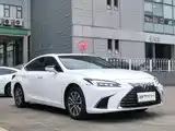 Photo 3 - Lexus ES