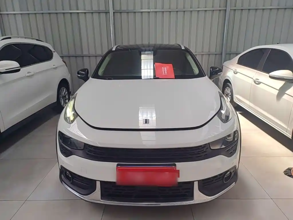 Photo 3 - Lynk & Co 02