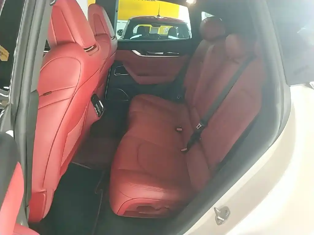 Maserati Levante 2023 2022 3.0T Modena