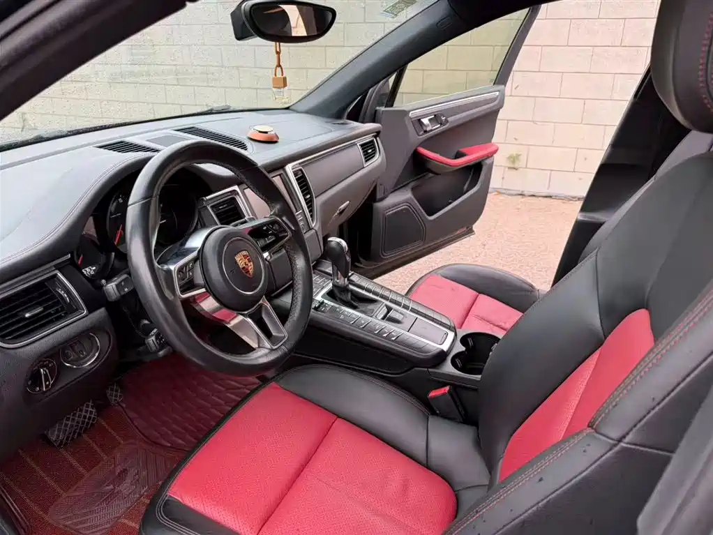 Porsche Macan 2016 Macan 2.0T фото 6