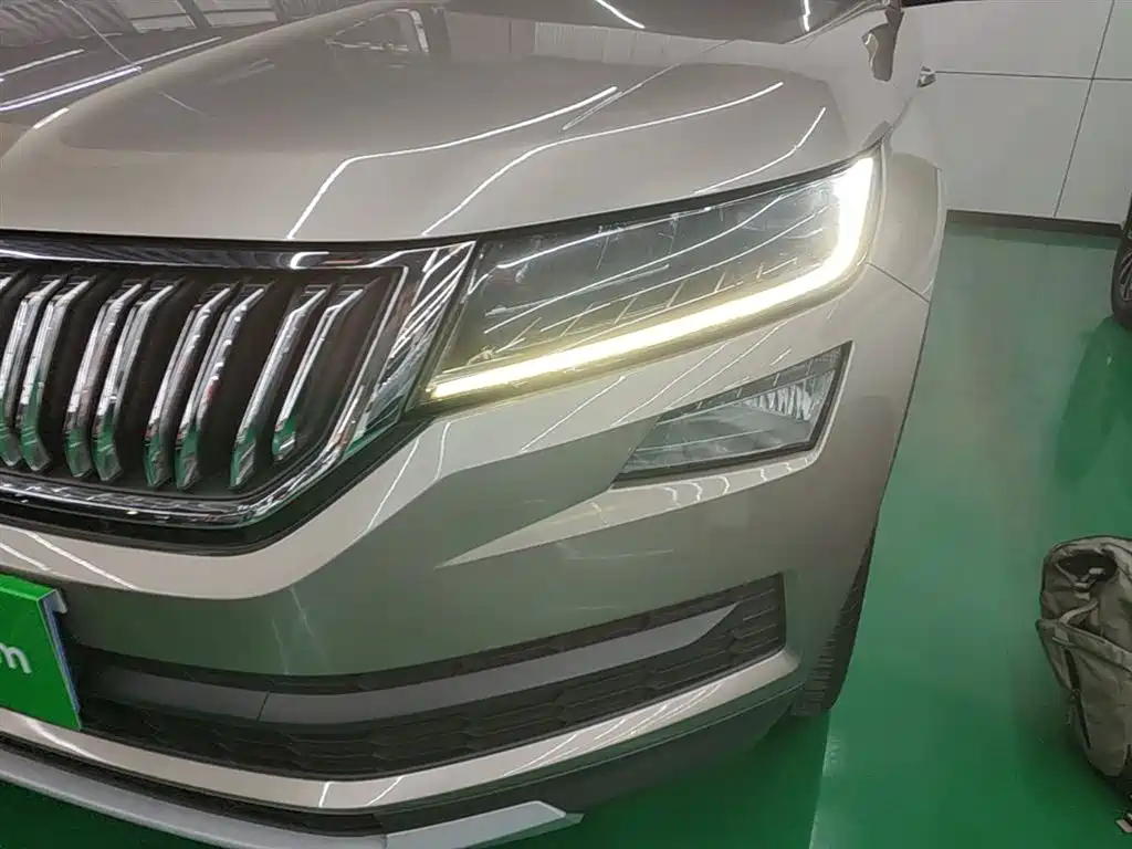 Škoda Kodiaq 2018 Facelift TSI330 7-seat 2WD Premium Luxury Edition фото 24