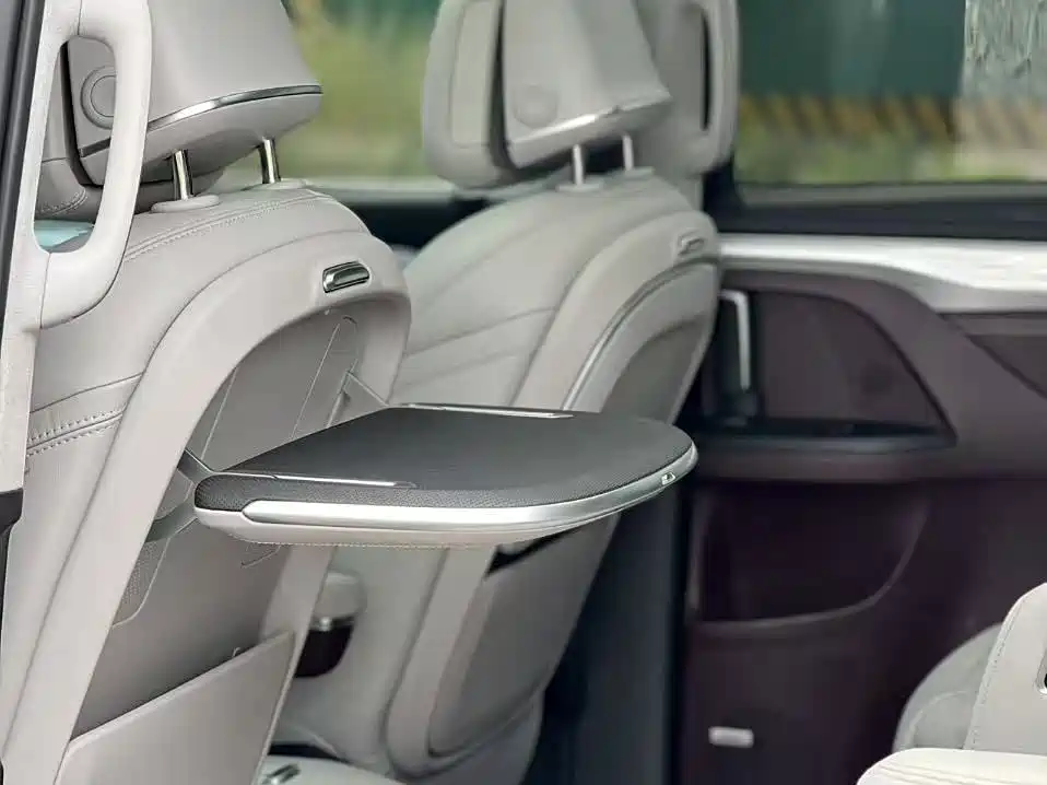 Buick GL8 2023 Avenir 6-Seater Executive Edition фото 26