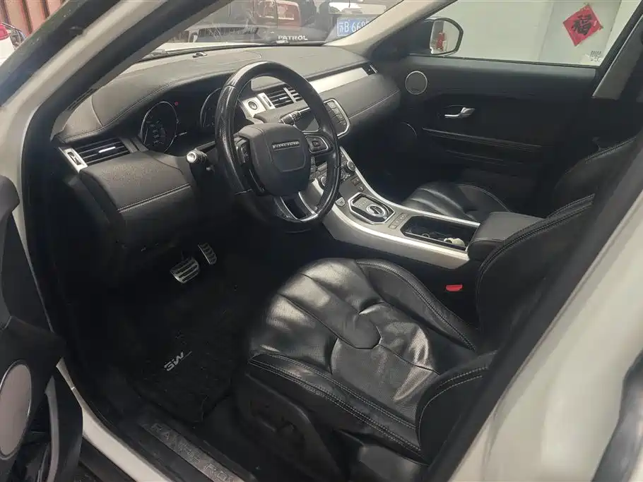 Land Rover Range Rover Evoque (Import) 2014 2.0T 5-door Brilliance Sport фото 9