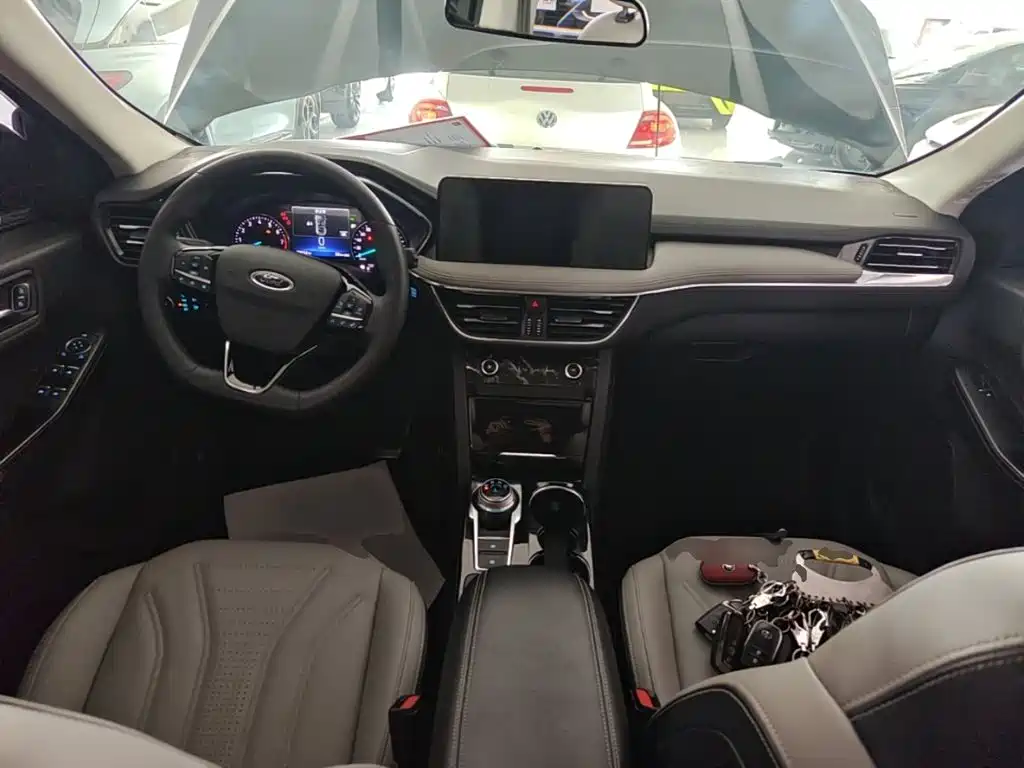 Ford Escape 2023 2024 Model EcoBoost 245 2WD Premium Edition