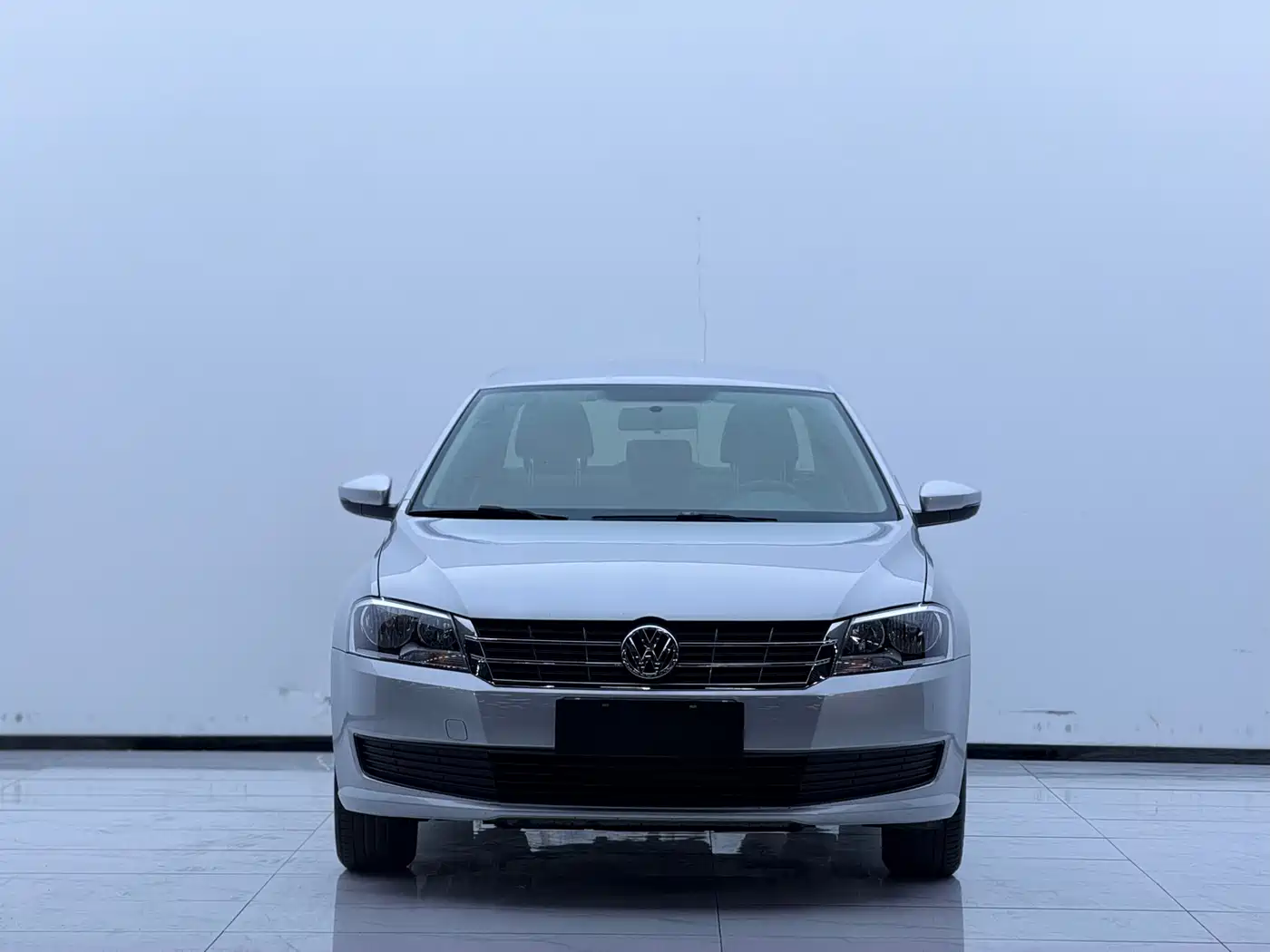 Volkswagen Lavida 2013 1.6L Automatic Trend Edition фото 2