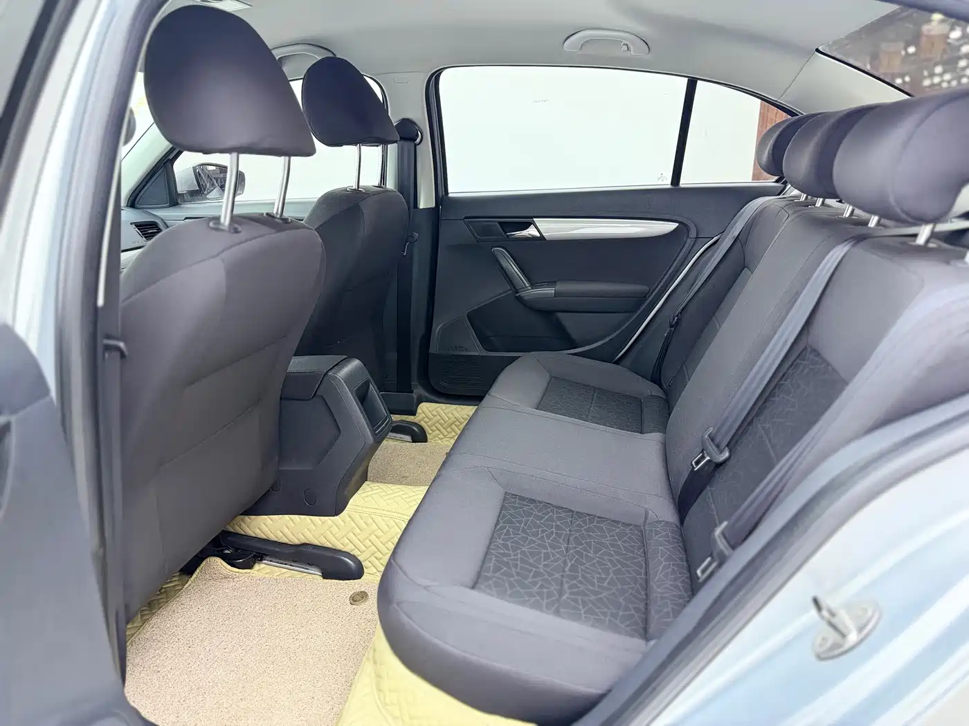 Volkswagen Lavida 2013 1.6L Automatic Trend Edition фото 13
